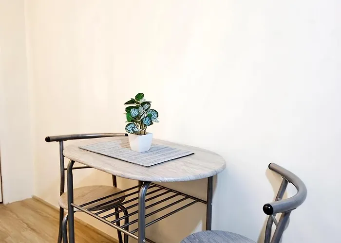 Serene 1Br Median, Walk To It Park & Waterfront, With Netflix