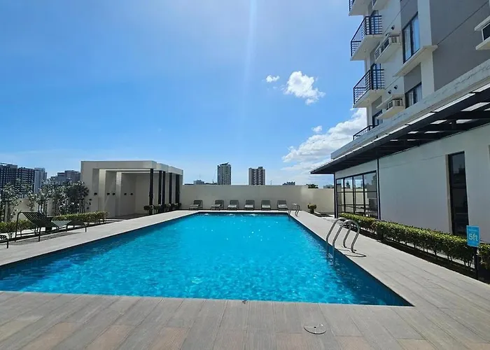 Serene 1Br Median, Walk To It Park & Waterfront, With Netflix Apartment Cebu